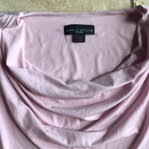 Pink top - Picture 2 of 5